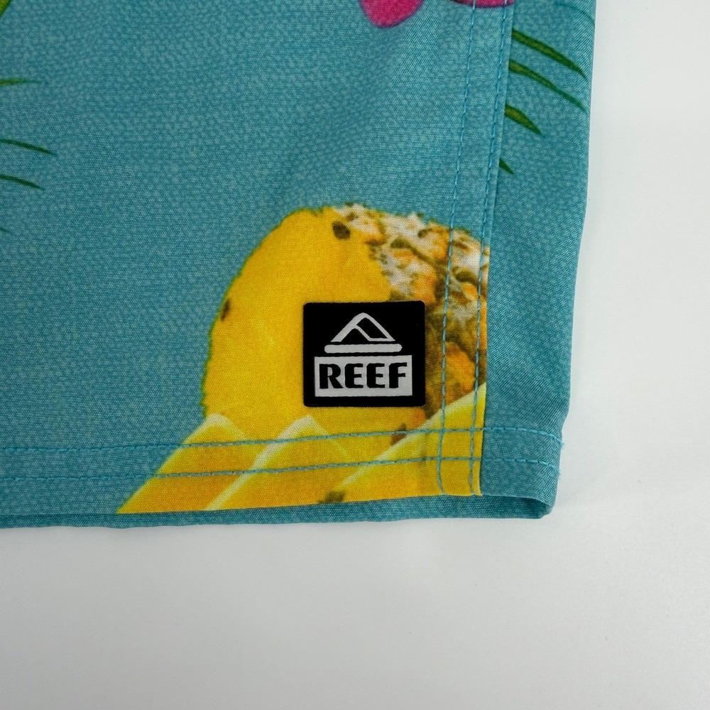 Reef Mens Boardshorts Size 38 Blue Tropical Fruit Coconut Pineapple Swim Trunks - Picture 10 of 11